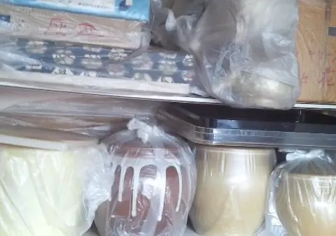 台所の棚にあったもの