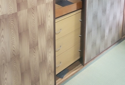 実家の押し入れ